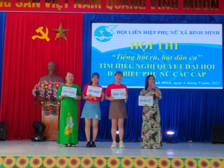 Hội LHPN xã Bình Minh tổ chức Hội thi “Tiếng hát ru, hát dân ca”