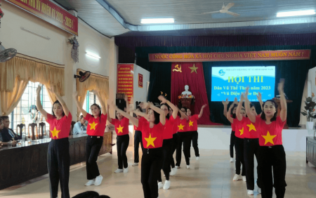 Hội LHPN xã Bình Định Nam tổ chức hội thi Dân vũ thể thao