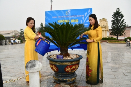 Hội LHPN tỉnh Quảng Nam trồng cây xanh tại Đài tưởng niệm cuộc đấu tranh Hà Lam - Chợ Được